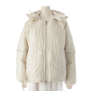 MONCLER(ダウンジャケット ・ ホワイト/白色系)のフリマ MONCLER(ダウンジャケット ・ ホワイト/白色系)のフリマ