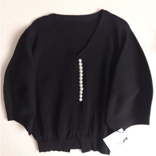美品　ビッグパールボタンカーディガン　タグ付　試着のみ(カーディガン)