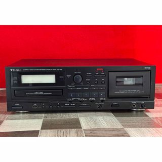 TEAC - TEAC Reference 01 CDプレーヤー シルバー PD-H01-Sの TEAC - TEAC Reference 01 CDプレーヤー シルバー PD-H01-Sの