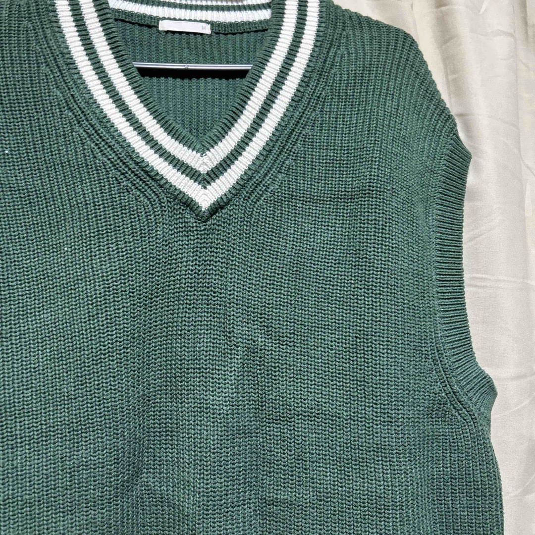 GU メンズベスト メンズのトップス(ベスト)の商品写真