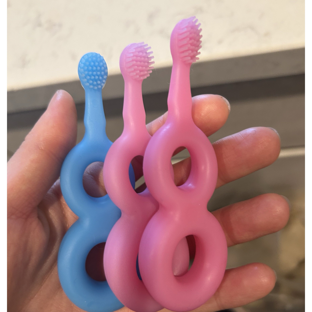 歯ブラシ 専用です キッズ/ベビー/マタニティの洗浄/衛生用品(歯ブラシ/歯みがき用品)の商品写真
