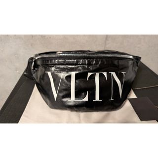 VALENTINO - 未使用級✨ヴァレンティノ ショルダーバッグ 黒 VALENTINO - 未使用級✨ヴァレンティノ ショルダーバッグ 黒