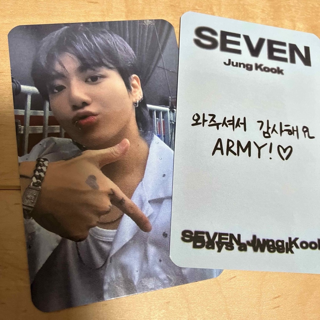 防弾少年団(BTS)(ボウダンショウネンダン)のジョングク seven トレカ BTS シャツ特典 BTS 黄金マンネ Jung エンタメ/ホビーのタレントグッズ(アイドルグッズ)の商品写真