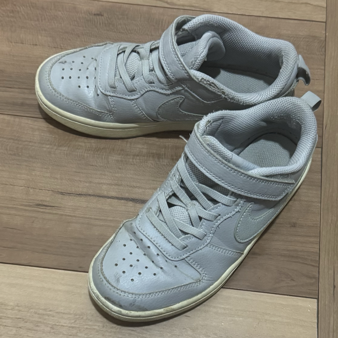NIKE(ナイキ)のナイキ　シューズ　21センチ　スニーカー キッズ/ベビー/マタニティのキッズ靴/シューズ(15cm~)(スニーカー)の商品写真