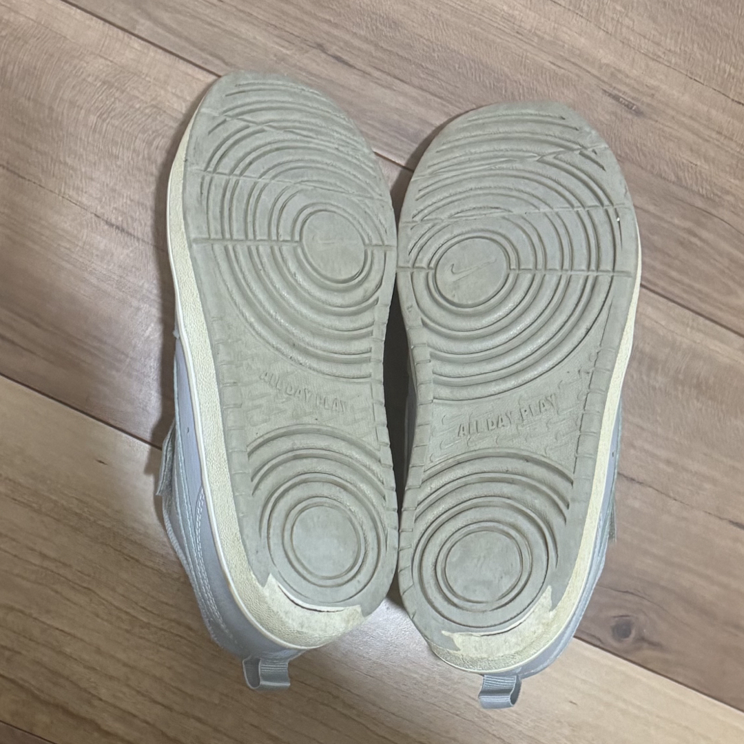 NIKE(ナイキ)のナイキ　シューズ　21センチ　スニーカー キッズ/ベビー/マタニティのキッズ靴/シューズ(15cm~)(スニーカー)の商品写真