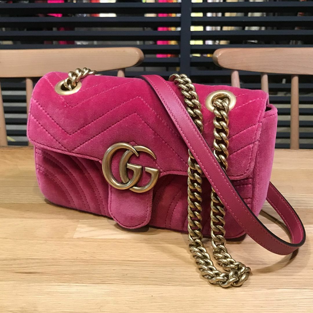 GUCCI - 超美品 グッチ GGマーモント キルティングミニバッグ チェーンショルダーバッグ