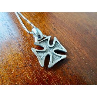 仁尾彫金『アイアンクロスヘッド、バチカンノーマル』ハンドメイド379(ネックレス)