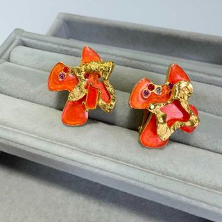 Christian Lacroix(アクセサリー)のフリマアイテム一覧 Christian Lacroix(アクセサリー)のフリマアイテム一覧