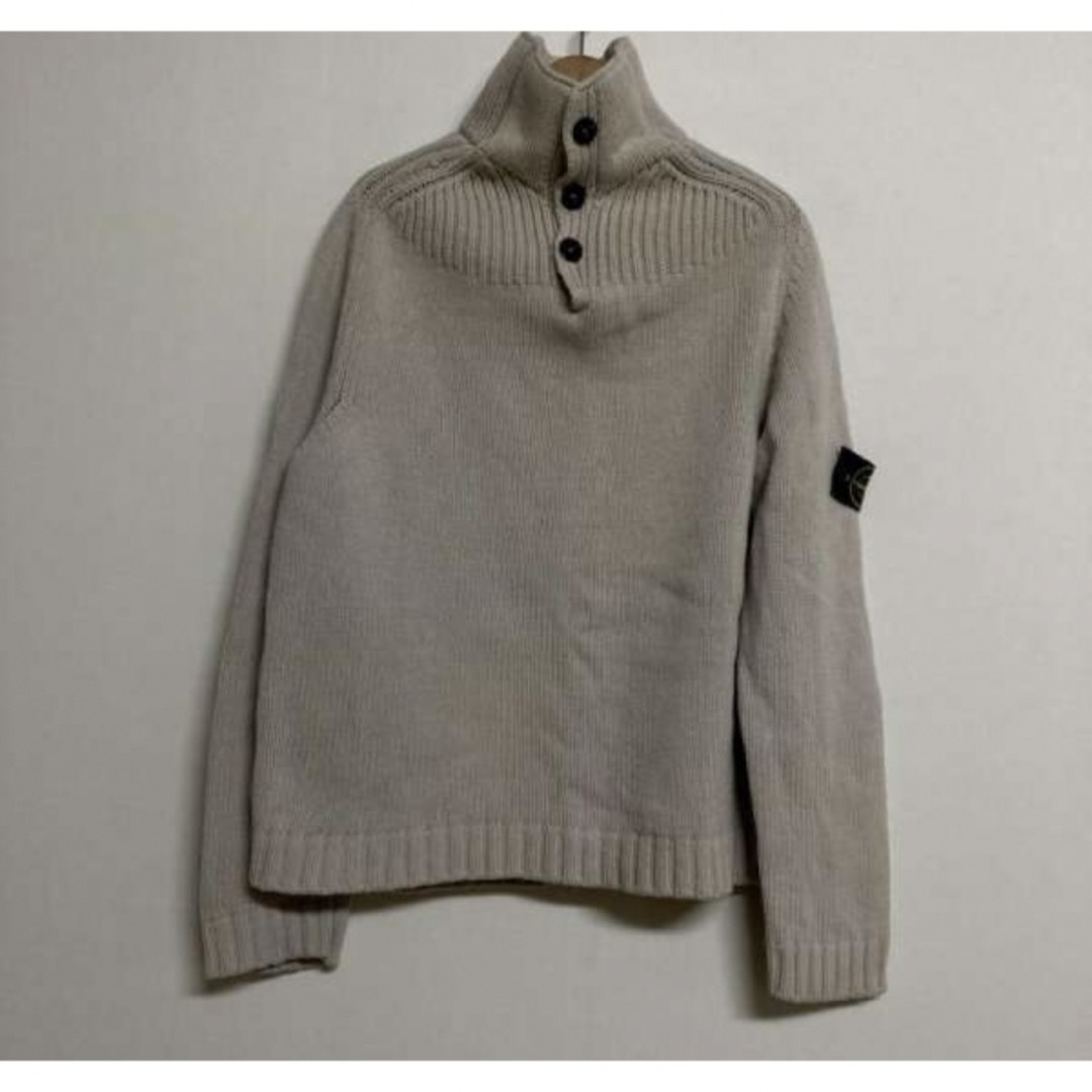 STONE ISLAND - ストーンアイランド ウール ハーフボタン 袖ロゴ STONE ISLAND - ストーンアイランド ウール ハーフボタン 袖ロゴ