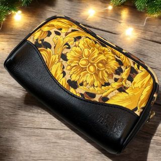 Gianni Versace - ジャンニ・ヴェルサーチ Gianni Versace サン Gianni Versace - ジャンニ・ヴェルサーチ Gianni Versace サン