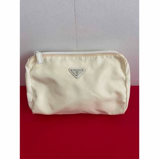 PRADA(ポーチ ・ ベージュ系)のフリマアイテム一覧 PRADA(ポーチ ・ ベージュ系)のフリマアイテム一覧