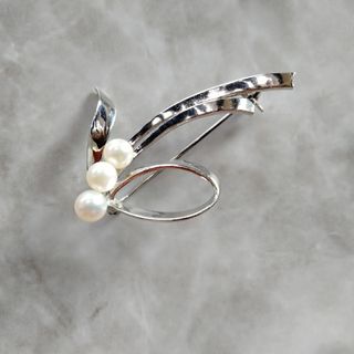 MIKIMOTO(シルバー ・ ブローチ/コサージュ)のフリマアイテム一覧 MIKIMOTO(シルバー ・ ブローチ/コサージュ)のフリマアイテム一覧