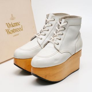 Vivienne Westwood(靴/シューズ ・ ホワイト/白色系)のフリマ Vivienne Westwood(靴/シューズ ・ ホワイト/白色系)のフリマ