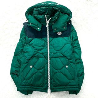 MONCLER(ダウンジャケット ・ グリーン・カーキ/緑色系)の MONCLER(ダウンジャケット ・ グリーン・カーキ/緑色系)の