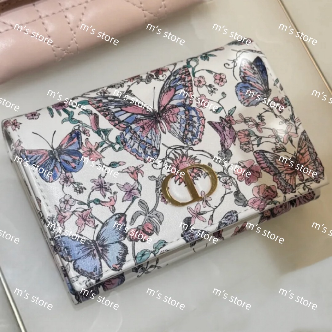 Dior のcaro grycineウォレット限定色 Dior のcaro grycineウォレット限定色