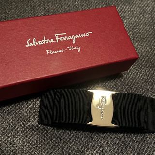 Salvatore Ferragamo(バレッタ/ヘアクリップ)のフリマアイテム一覧 Salvatore Ferragamo(バレッタ/ヘアクリップ)のフリマアイテム一覧