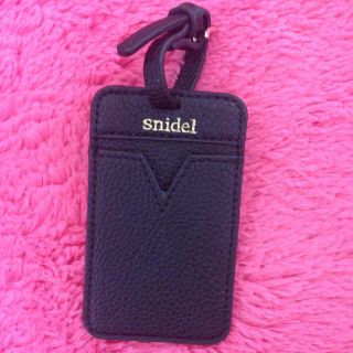 スナイデル(SNIDEL)のsnidelの定期入れ(名刺入れ/定期入れ)