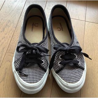 FRED PERRY - 美品 US5 FRED PERRY B721 フレッドペリーHB233の FRED PERRY - 美品 US5 FRED PERRY B721 フレッドペリーHB233の