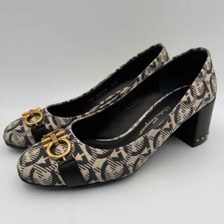 FERRAGAMO(ハイヒール/パンプス)のフリマアイテム一覧 FERRAGAMO(ハイヒール/パンプス)のフリマアイテム一覧
