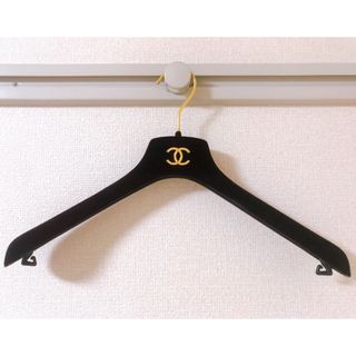 CHANEL(押し入れ収納/ハンガー)のフリマアイテム一覧 CHANEL(押し入れ収納/ハンガー)のフリマアイテム一覧