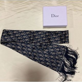 Christian Dior - Dior 花柄 シルクスカーフ 大判 箱入りの通販 Christian Dior - Dior 花柄 シルクスカーフ 大判 箱入りの通販