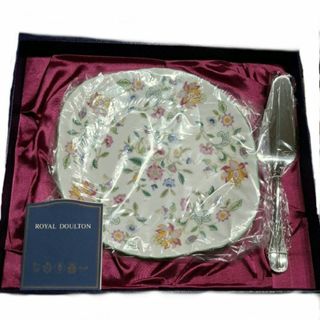 Royal Doulton(食器)のフリマアイテム一覧 Royal Doulton(食器)のフリマアイテム一覧