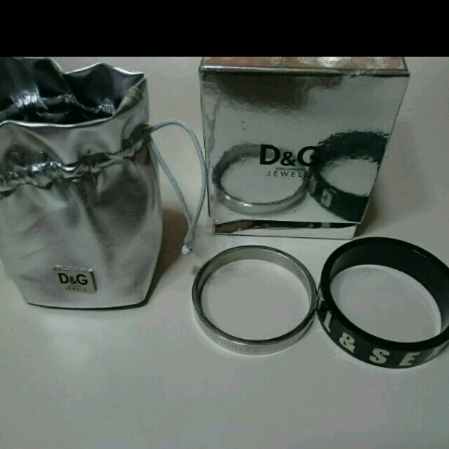 DOLCE&GABBANA(ドルチェアンドガッバーナ)の☆ドルガバ  バングルブレスレットセット♡ レディースのアクセサリー(ブレスレット/バングル)の商品写真