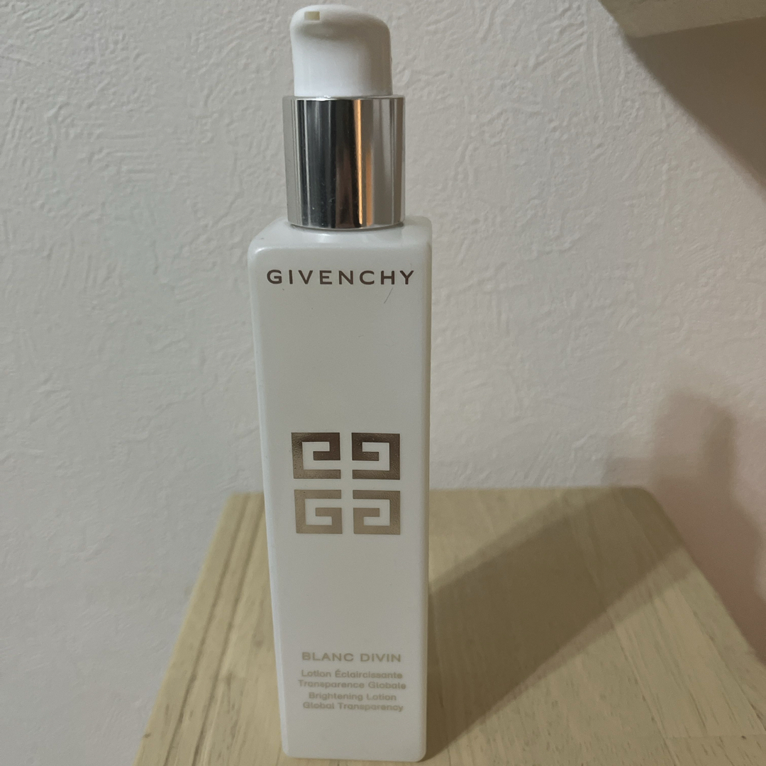 GIVENCHY(ジバンシィ)のジバンシー 化粧水 ブラン ディヴァン ローション コスメ/美容のヘアケア/スタイリング(オイル/美容液)の商品写真