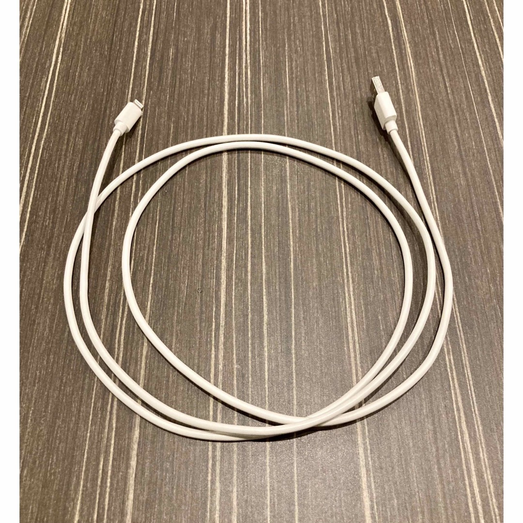 Apple(アップル)のジャンク 多摩電子工業 ライトニングケーブル Appleアップル iphone スマホ/家電/カメラのスマートフォン/携帯電話(バッテリー/充電器)の商品写真