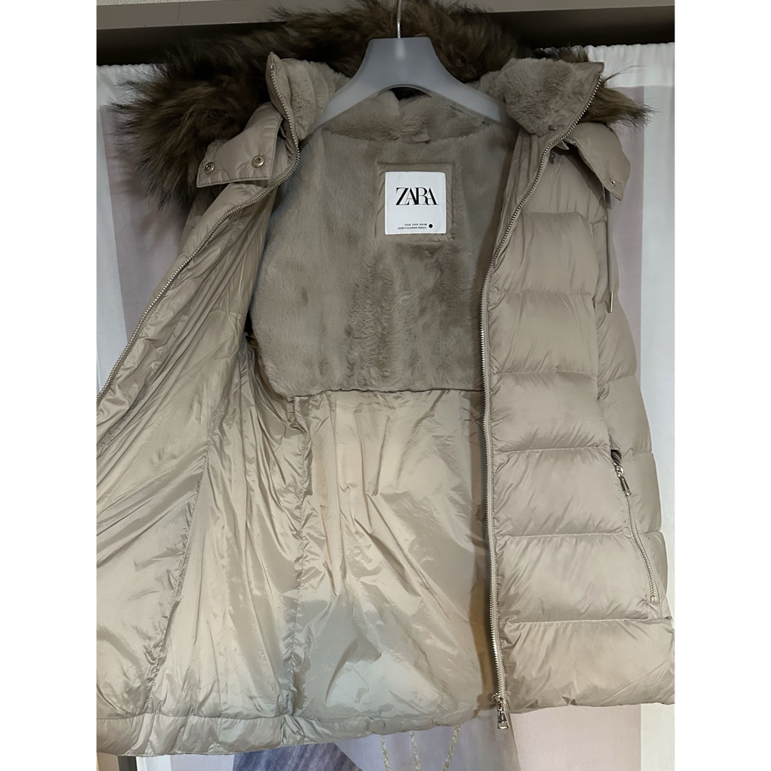 ZARA - ZARA ザラ ボア ベルト Aライン ダウンコート ベージュの ZARA - ZARA ザラ ボア ベルト Aライン ダウンコート ベージュの
