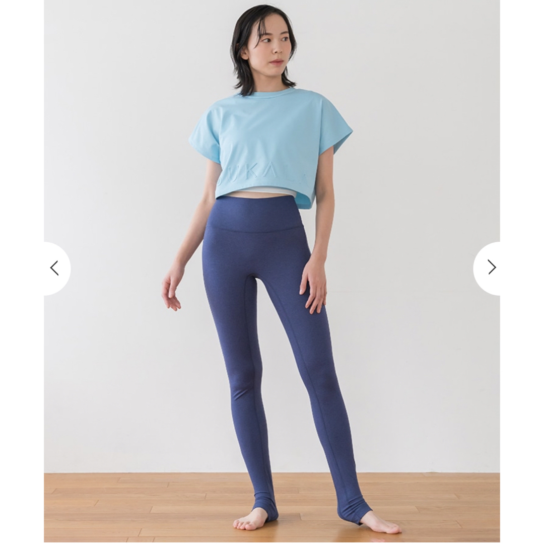 lululemon - 春の新作‼️【SUKALA】ブラトップ付きエンボスTeeの lululemon - 春の新作‼️【SUKALA】ブラトップ付きエンボスTeeの