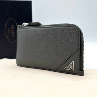 PRADA - 未使用保管品 PRADA プラダ ロゴ 刻印 サフィアーノ PRADA - 未使用保管品 PRADA プラダ ロゴ 刻印 サフィアーノ