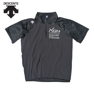 デサント(DESCENTE)のDESCENTE ブラック ハーフジップ ナイロン シャツ(ウェア)