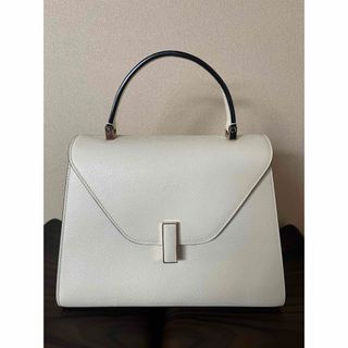 ヴァレクストラ(Valextra)の専用！Valextra イジィデ ミディアム ホワイト ヴァレクストラ(ハンドバッグ)