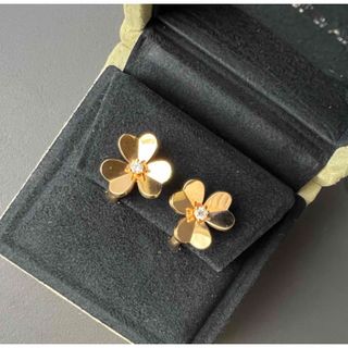 ヴァンクリーフアンドアーペル(Van Cleef & Arpels)の【状態良好】vancleef&arpels フリヴォルピアス スモール(ピアス)