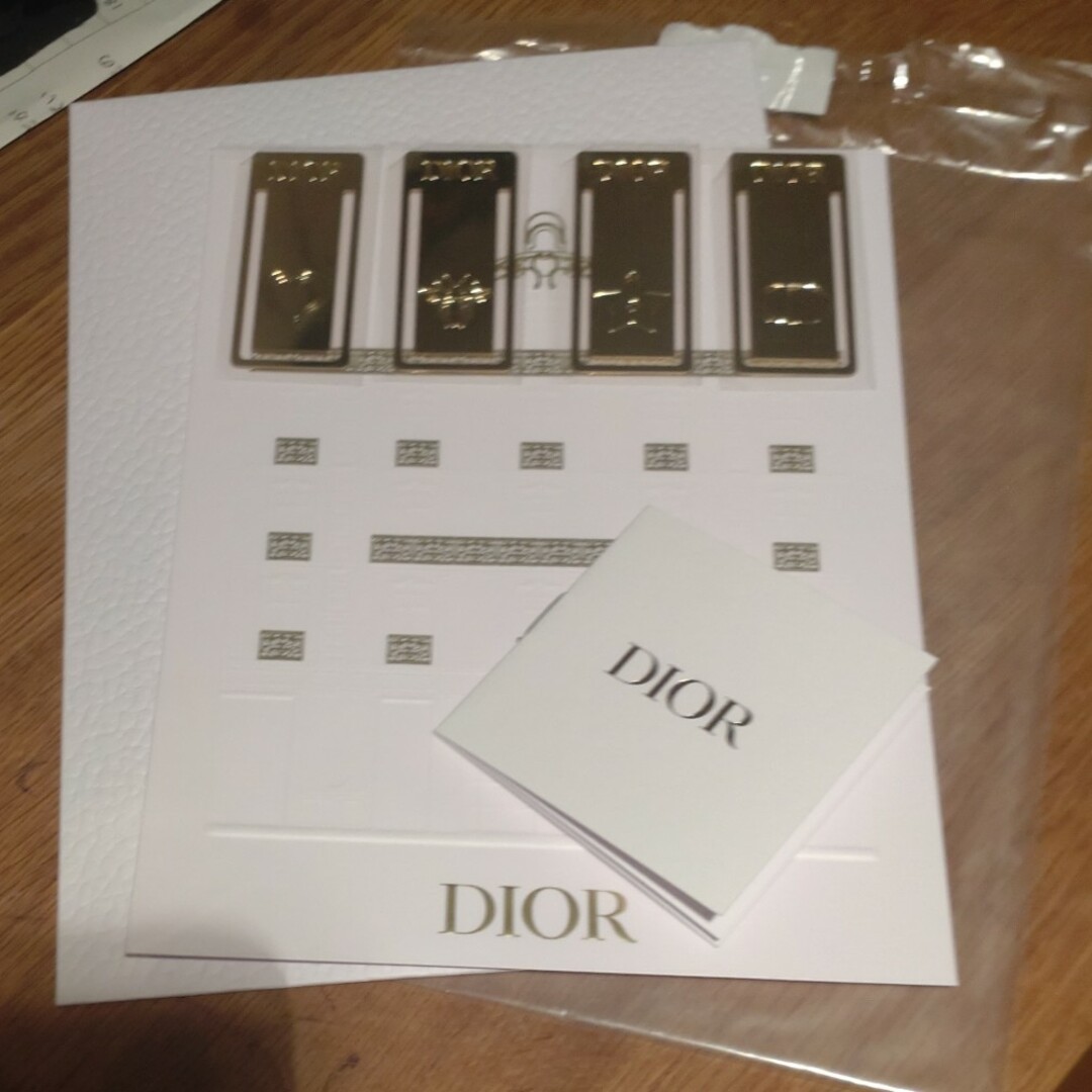 Dior(ディオール)のディオール ノベルティ ブックマーク 2025 プラチナ会員 ハンドメイドの文具/ステーショナリー(しおり/ステッカー)の商品写真