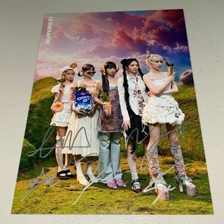 LE SSERAFIM 直筆サイン「CRAZY」スチール写真(A4サイズ)(アイドルグッズ)