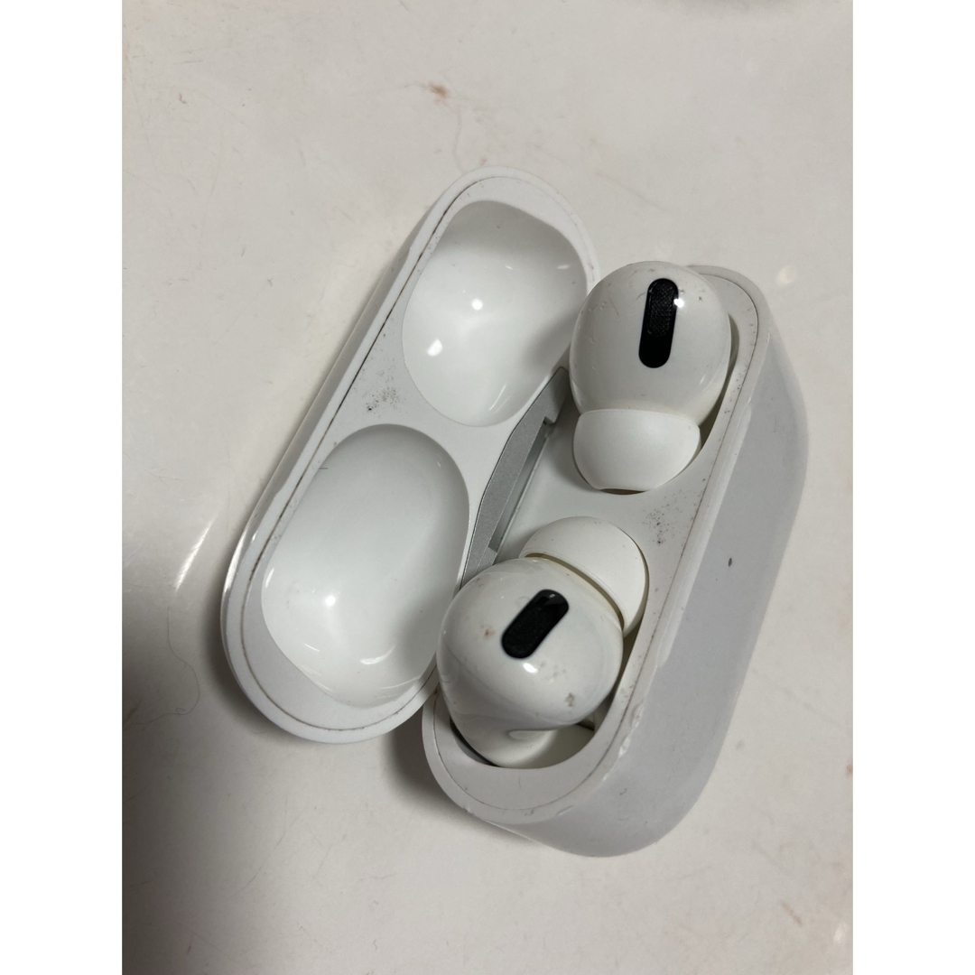 Apple - Apple AirPods  Pro 本体 ホワイト 充電ケース付き