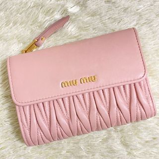 MIU MIU(財布)のフリマアイテム一覧 MIU MIU(財布)のフリマアイテム一覧