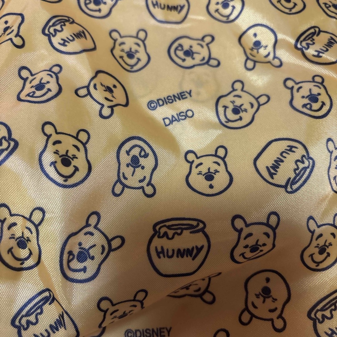 くまのプーさん(クマノプーサン)のダイソー ディズニーくまのプーさん ポケッタブルリュック サック レディースのバッグ(リュック/バックパック)の商品写真