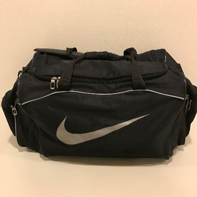 NIKE(ナイキ)のNIKE ナイキ 大型 ボストンバッグ 黒 ブラック 部活 遠征 合宿 修学旅行 メンズのバッグ(ボストンバッグ)の商品写真