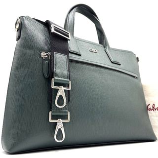 Salvatore Ferragamo(ビジネスバッグ)のフリマアイテム一覧 Salvatore Ferragamo(ビジネスバッグ)のフリマアイテム一覧