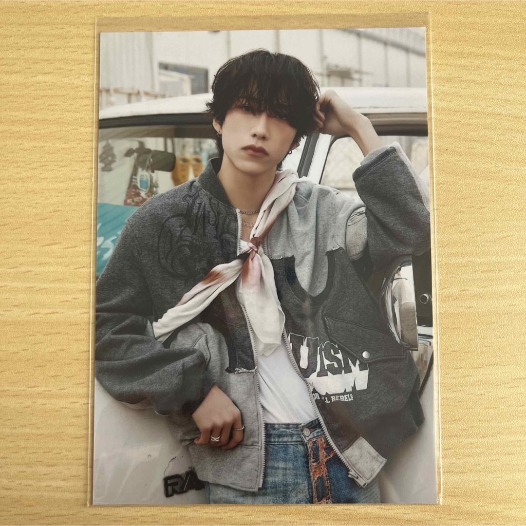 INI(アイエヌアイ)のINI 池﨑理人 Drop That FC限定特典 通常版 生写真 エンタメ/ホビーのタレントグッズ(アイドルグッズ)の商品写真