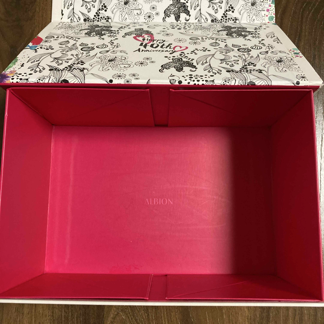 ALBION(アルビオン)のお値下げ！！☆ＡＬＢＩＯＮ  アルビオン  ４０周年記念  ＢＯＸ☆ コスメ/美容のコスメ/美容 その他(その他)の商品写真