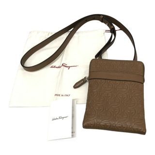 Salvatore Ferragamo(ショルダーバッグ)のフリマアイテム一覧 Salvatore Ferragamo(ショルダーバッグ)のフリマアイテム一覧