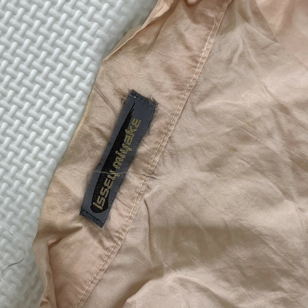 ISSEY MIYAKE - 【ISSEY MIYAKE】イッセイミヤケ シャツ 長袖シャツ 変形シャツ 変形トップス ９ ピンク系 くすみピンク ISSEY MIYAKE - 【ISSEY MIYAKE】イッセイミヤケ シャツ 長袖