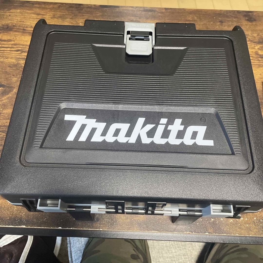 マキタ18v 6.0ah インパクトドライバーセット　バッテリ2個　充電器付