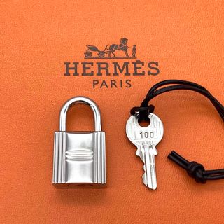 HERMES - 未使用 エルメス カルメン ウノドス 黒✖️黒の通販 HERMES - 未使用 エルメス カルメン ウノドス 黒✖️黒の通販