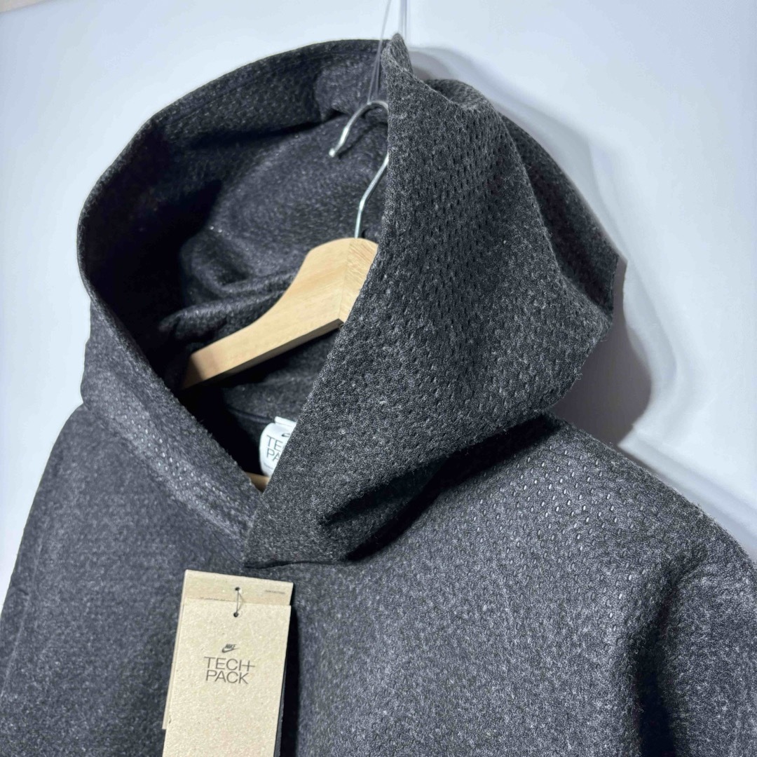 NIKE - 新品 ナイキ テックパック フォワード プルオーバー NIKE - 新品 ナイキ テックパック フォワード プルオーバー