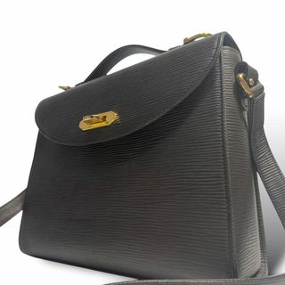 PELLE BORSA(ブラック/黒色系)のフリマアイテム一覧 PELLE BORSA(ブラック/黒色系)のフリマアイテム一覧